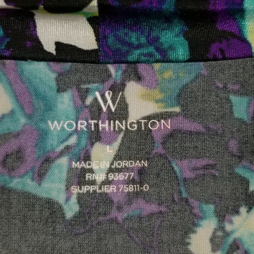 Sleeveless colorful blouse